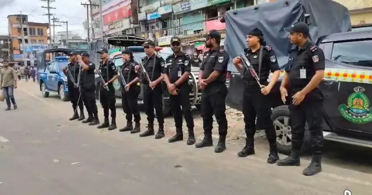 র‍্যাবের কড়া নজরদারি